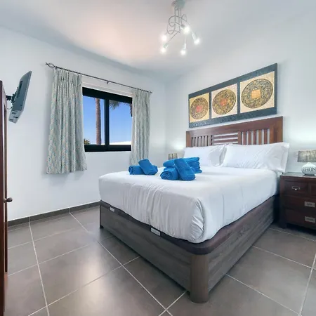 Salaria - Jacuzzi And Private Pool *